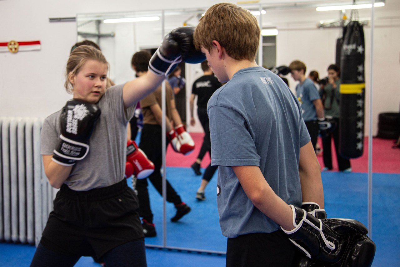 Junge Frau beim Training