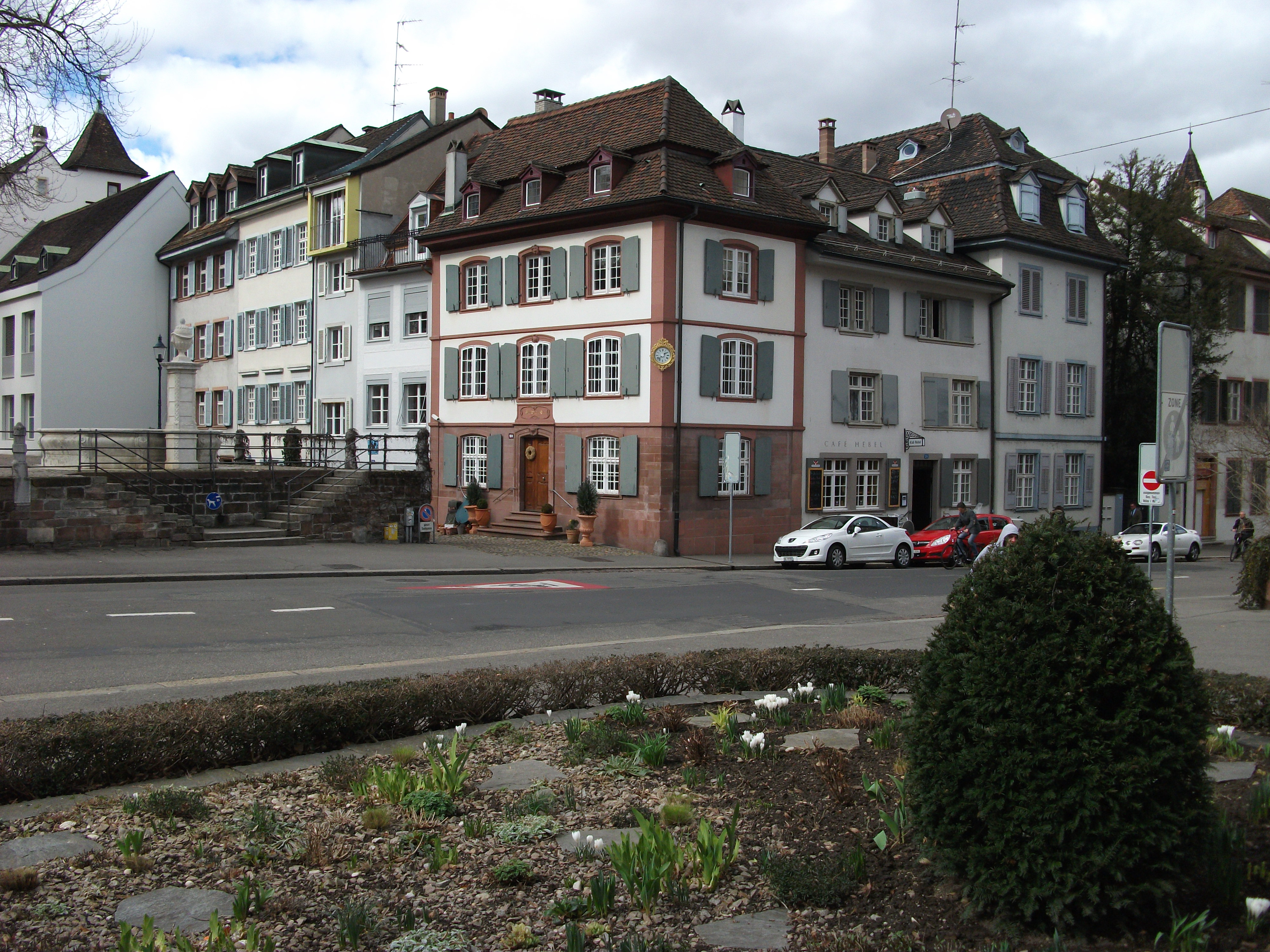 Entlang der ehemaligen Stadtmauer - Petersgraben 1 - Foto von Franz König