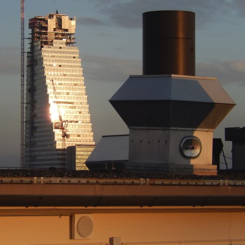 BSTurm ROCHE 2 - Foto von Franz König. Vergrösserte Ansicht