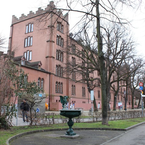 Clara - Kaserne - Foto von Franz König. Vergrösserte Ansicht